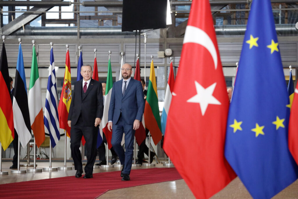 Τι ώθησε τον Ερντογάν στις διερευνητικές – «Θέλει καλές σχέσεις με την ΕΕ» λένε τα γερμανικά ΜΜΕ