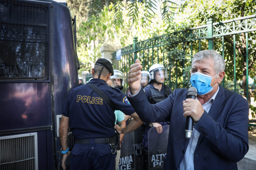 Γιαννακός: Η ΠΟΕΔΗΝ δεν θα τηρήσει την απόφαση της αστυνομίας για τις συναθροίσεις