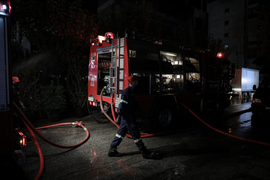 Μεταξουργείο: Φωτιά σε εγκαταλελειμμένο κτίριο