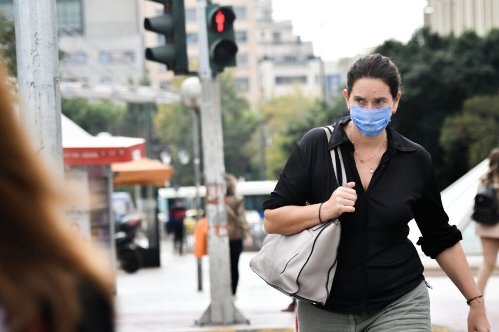 Πανδημία: Νέα εμβόλια και αντιικά φάρμακα στη «φαρέτρα» των ειδικών