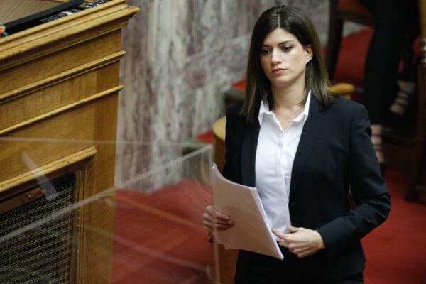 Νοτοπούλου: Η κυβέρνηση εμπαίζει τους επαγγελματίες της εστίασης