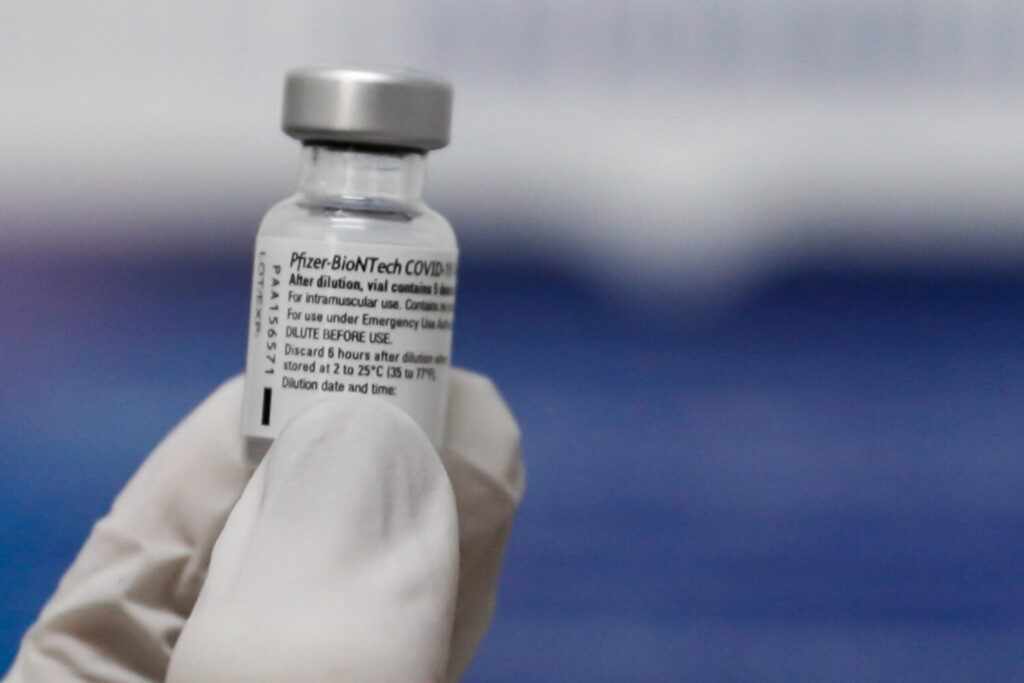 Έρευνα για μετάλλαξη Όμικρον: το εμβόλιο της Pfizer δεν την καλύπτει πλήρως