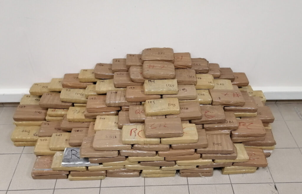 Κατασχέθηκαν πάνω από 320 κιλά καθαρής κοκαΐνης στη Θεσσαλονίκη