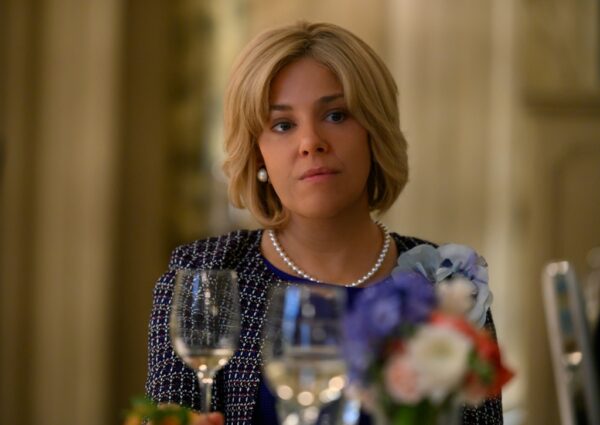 Σήμερα στην ΕΡΤ2 η σειρά «The Loudest Voice» για τη σεξουαλική παρενόχληση στην τηλεόραση