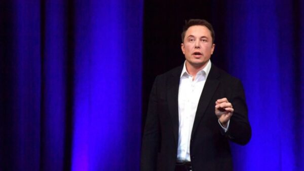 Ο Μασκ κερδίζει σε 1 λεπτό όσα ο Eλληνας εργαζόμενος σε 44 χρόνια