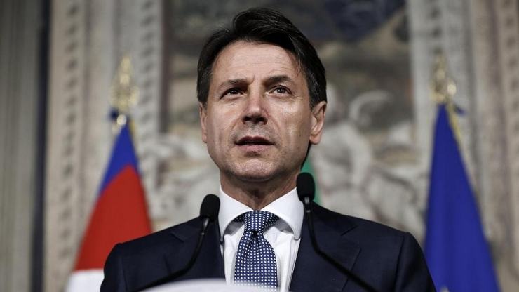 Πολιτική κρίση στην Ιταλία: Παραιτήθηκε ο Κόντε – Προς κυβέρνηση συνασπισμού η χώρα