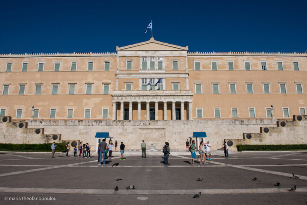 Βουλή: Σκέψεις για φανάρι στην είσοδο της Βασιλίσσης Σοφίας μετά το θάνατο του Ιάσονα