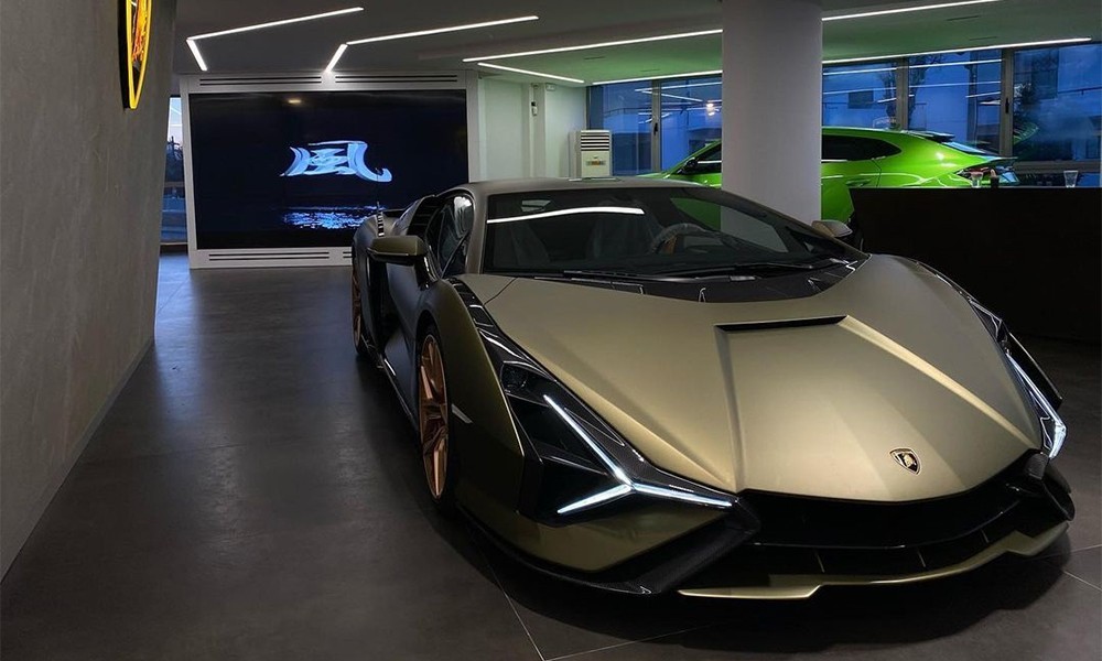 «Πάτησε» Ελλάδα η Lamborghini των 3 εκατομμυρίων ευρώ