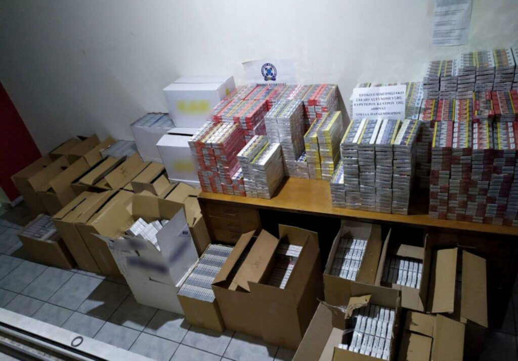 ΑΑΔΕ: 37,8 εκατ. πακέτα τσιγάρα εντοπίστηκαν σε πλοίο από τη Συρία