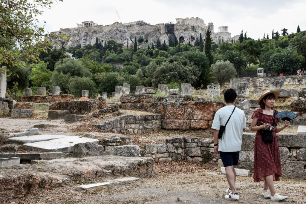 BBC: «Μπλόκο» της Βρετανίας στην Ελλάδα – «Καμία νέα χώρα ούτε νησιά στην πράσινη λίστα»