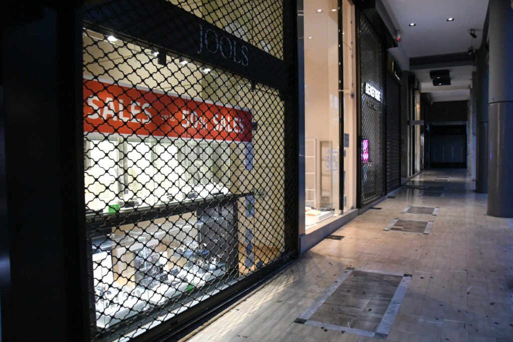 ΕΣΑ: Ζητεί μείωση ενοικίου 100% στα κλειστά υποκαταστήματα λιανικής