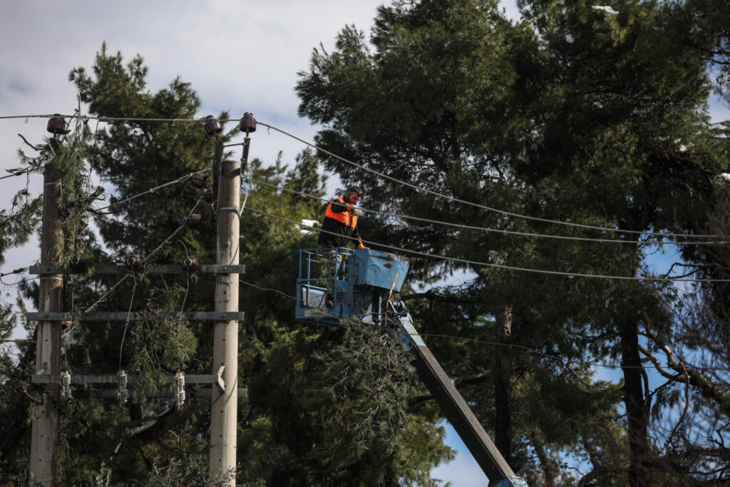 Πρ. τεχνικών ΔΕΗ: Αποκαταστήσαμε το 90% των προβλημάτων στην ηλεκτροδότηση [βίντεο]