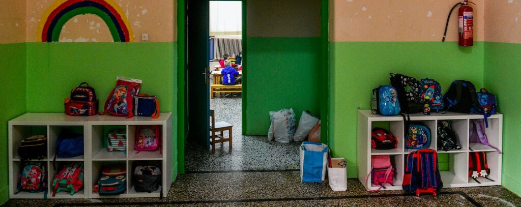 Πάνω από 65 κρούσματα σε νηπιοτροφείο στην Καλλιθέα – Τα παιδιά φοιτούν σε σχολεία της περιοχής (video)
