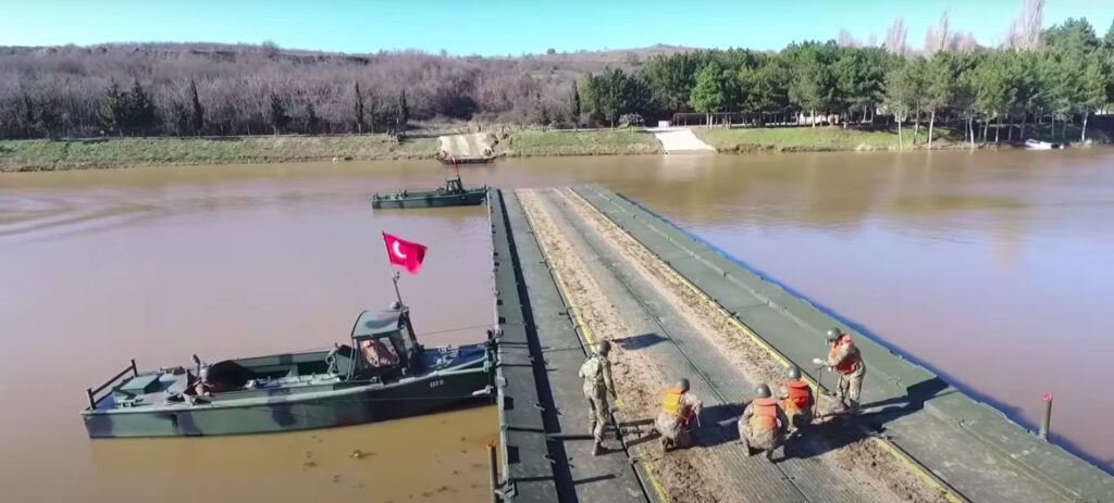 Νέες τουρκικές προκλήσεις: Άσκηση στην Αν. Θράκη με άρματα και τεθωρακισμένα (video)