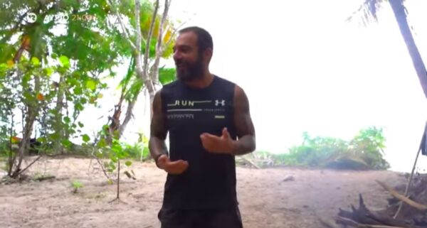 Survivor: Ο Τριανταφυλλος πήγε να μιμηθεί τον Ταρζάν, αλλά …γκρεμοτσακίστηκε! (video)