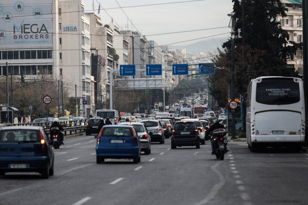 Η κίνηση στους δρόμους με «συνοδηγό» το Πρώτο Πρόγραμμα