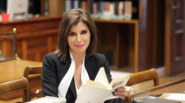 Θύμα απατεώνων που διέπρατταν ληστείες  έπεσε η μητέρα της Άννας Μισέλ Ασημακοπούλου – Της άρπαξαν 5000 ευρώ και πανάκριβα  κοσμήματα