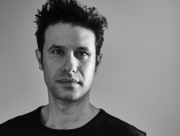 Η ανάρτηση – καρφί του Ορφέα Αυγουστίδη για τις αποκαλύψεις στο θέατρο