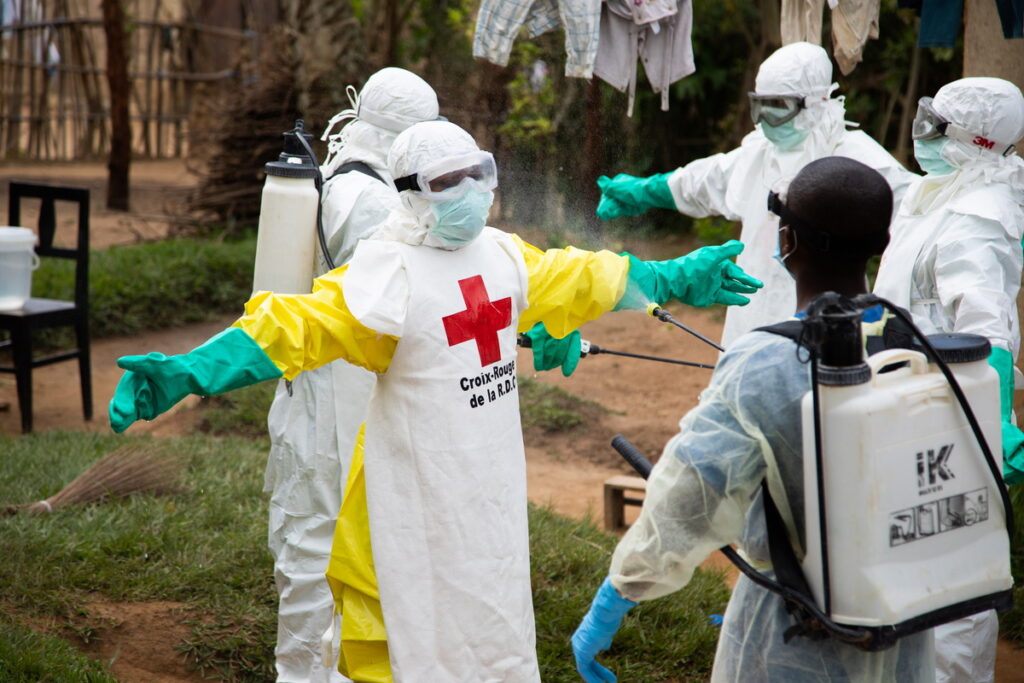 Συναγερμός στη Δυτική Αφρική μετά την εμφάνιση του Έμπολα στη Γουινέα