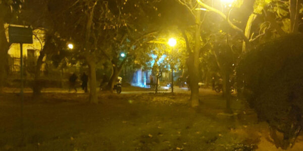 Μολότοφ κοντά στα δικαστήρια της Ευελπίδων (video)