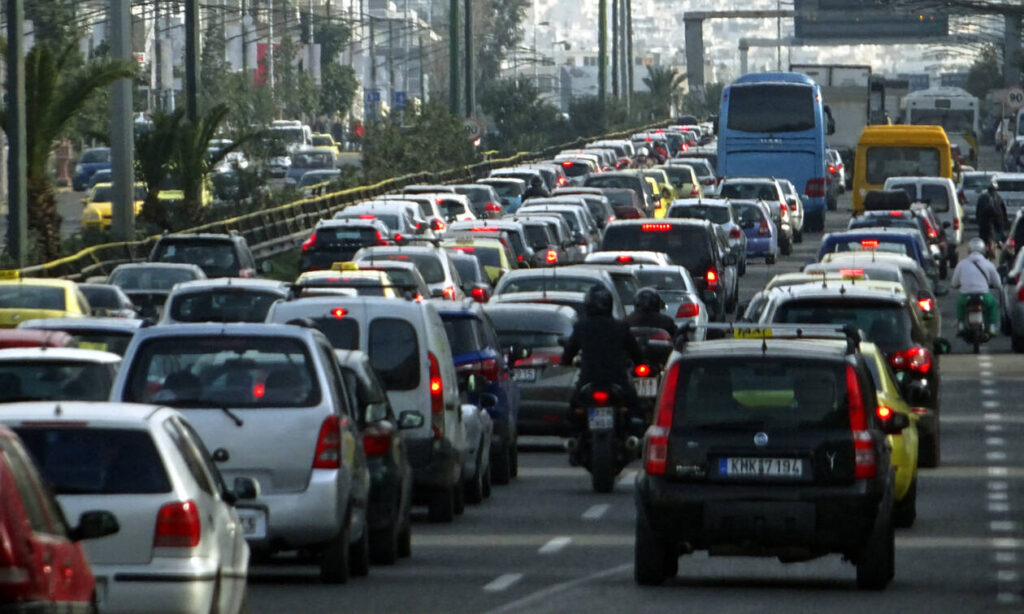 Κυκλοφοριακό έμφραγμα από εργασίες της περιφέρειας Αττικής για τα …λουλούδια