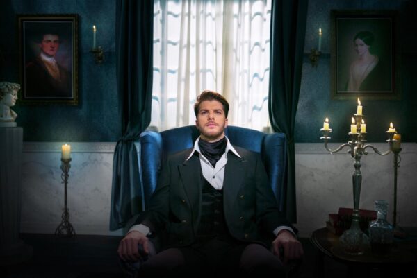 «Μου έλειψες πολύ»: Ο Λούκας Γιώρκας ερμηνεύει Αντώνη Βαρδή (video)