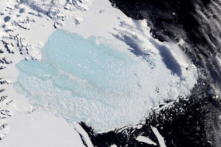 Έσπασε τεράστιο παγόβουνο στο μέγεθος της Νέας Υόρκης στην Ανταρκτική (video)
