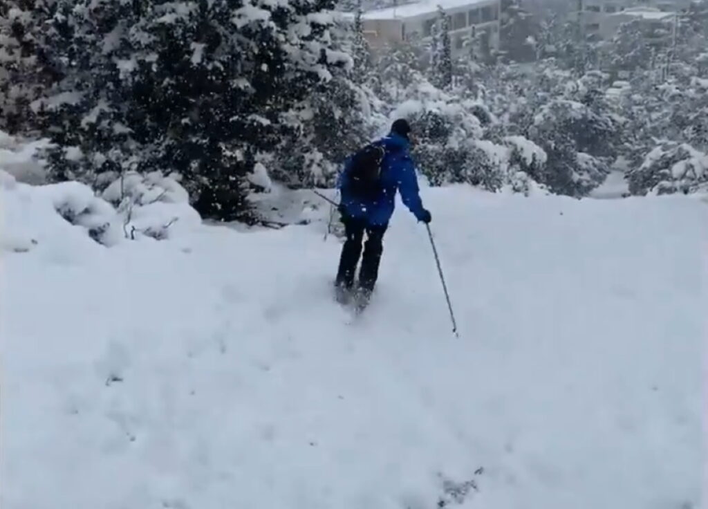 Σκι στη Φιλοθέη έκανε ο πρέσβης της Νορβηγίας! (video)