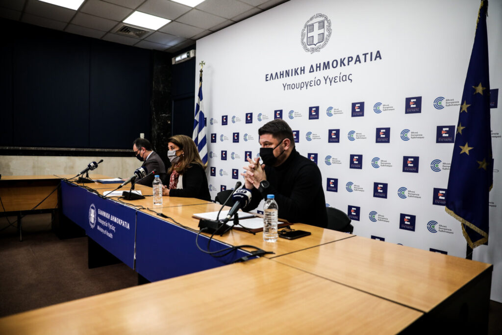 Παρατείνεται το lockdown σε Αττική και Θεσσαλονίκη – Ποιες νέες περιοχές μπαίνουν σε βαθύ κόκκινο