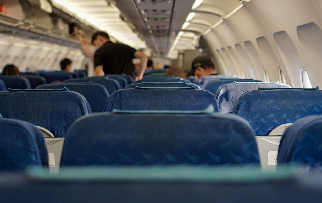 Ένταση σε πτήση Θεσσαλονική – Αθήνα: 50χρονος παρενόχλησε σεξουαλικά αεροσυνοδό