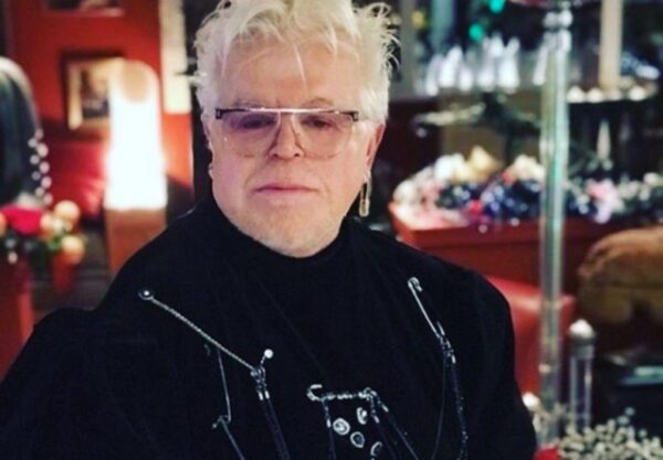 Νίκος Αποστολόπουλος: Να ονομάσω τις σημερινές μεγαλοκυρίες που ήταν βίζ@τες;