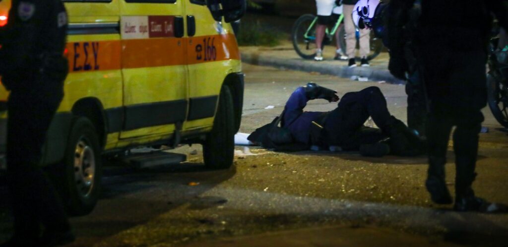 Συγκλονιστική κατάθεση του αστυνομικού που δέχθηκε την επίθεση: «Μου έλεγαν εδώ θα πεθάνεις»