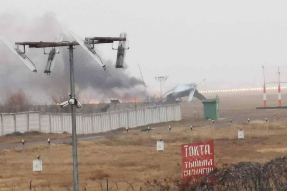 Συνετρίβη αεροσκάφος κατά την προσγείωση στο Καζακστάν – Τέσσερις νεκροί (video)