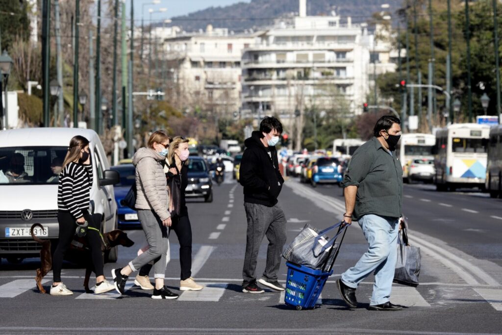 Τι αλλάζει  στις μετακινήσεις – Πως θα κάνουμε ψώνια –  Ποιοι μπαίνουν στο «βαθύ κόκκινο»