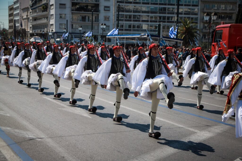 Τι θα δούμε στην παρέλαση της 25ης Μαρτίου – Υψηλοί προσκεκλημένοι και συμβολισμοί (video)