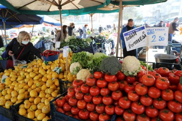 Ελληνίδα στην Κωνσταντινούπολη: Κάνουμε περικοπές στα βασικά – «Καλπάζει» ο πληθωρισμός (video)