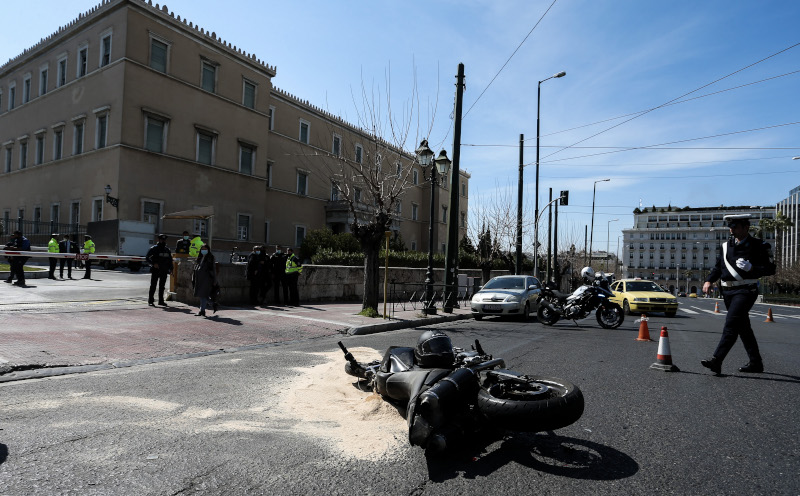 Τροχαίο έξω από τη Βουλή: Θα καταθέσει και 3ος μάρτυρας – Δύο τα βίντεο υπό διερεύνηση