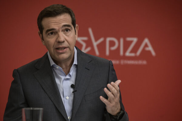 Τσίπρας: Nα δοθούν κονδύλια στην Αυτοδιοίκηση για κλιμάκια εμβολιασμού που θα πάνε πόρτα πόρτα
