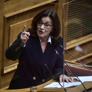 Θεανώ Φωτίου: Πέθανε ξαφνικά ο 49χρονος γιος της βουλευτού