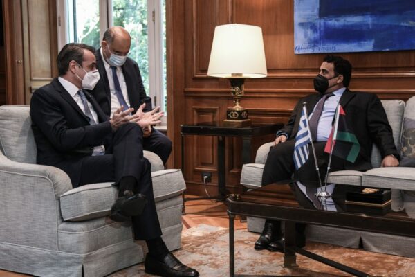 Συνάντηση Μητσοτάκη με τον πρόεδρο της Λιβύης: Ξαναρχίζουν οι συνομιλίες για τις ΑΟΖ