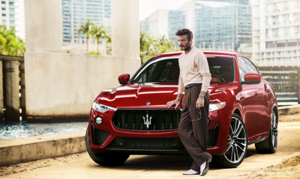 O David Beckham κάνει donuts  με τη Maserati Levante Trofeo (video)