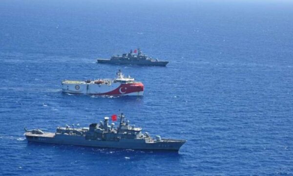 Με αντι-Navtex η Τουρκία «βλέπει» τουρκική υφαλοκρηπίδα νοτίως της Κρήτης