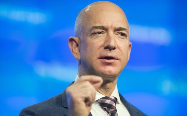 Forbes: Η λίστα με τους πλουσιότερους ανθρώπους στον κόσμο για το 2021 – Και τέσσερις Έλληνες