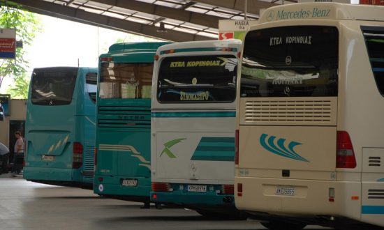 Lockdown: Για να γλιτώσουν τον ελέγχο στα διόδια… παίρνουν το ΚΤΕΛ