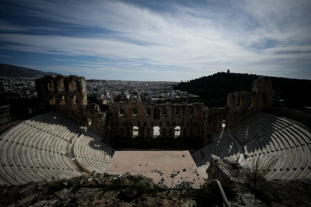 Εισήγηση Λοιμωξιολόγων: Άνοιγμα μουσείων από 14 Μαίου  – Θερινά σινεμά  από 21 και ανοιχτές  παραστάσεις από 28 Μαίου