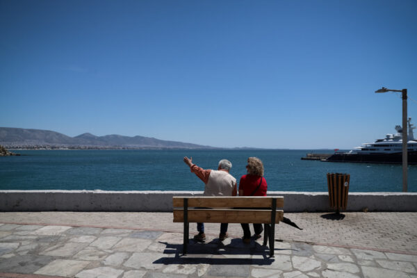 Καιρός: Επιμένουν οι υψηλές θερμοκρασίες – Πόσο θα φτάσει ο υδράργυρος