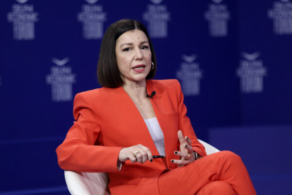 Πελώνη: Δεν τελειώσαμε οριστικά με την πανδημία  – Πότε θα απαλλαγούμε από τις μάσκες