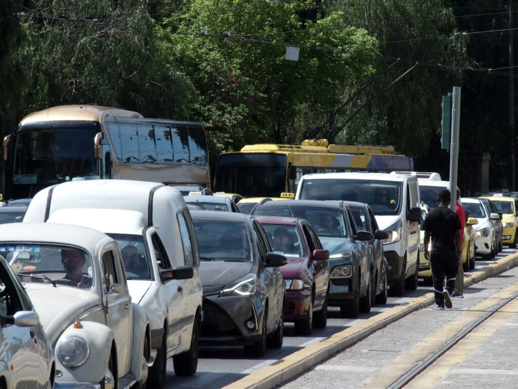 Κυκλοφοριακή «ασφυξία» στους δρόμους της Αθήνας – Ποια σημεία να αποφύγετε