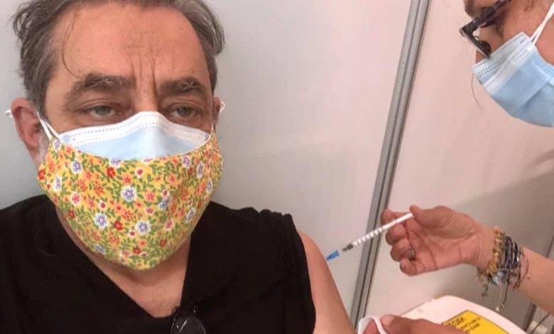 Εμβολιάστηκε ο Αντώνης Καφετζόπουλος :  Αυτές είναι οι παρενέργειες της 2ης δόσης
