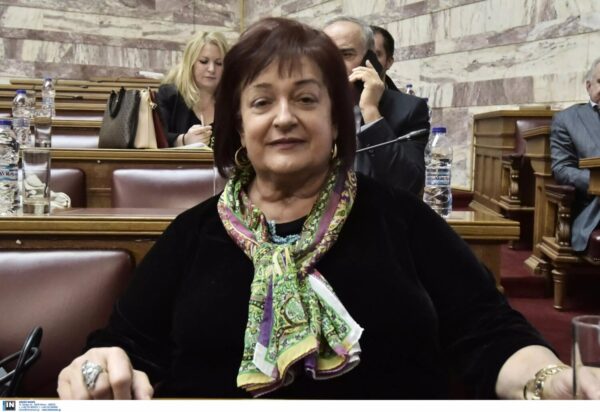 Νομοσχέδιο για συνεπιμέλεια: Δεν το ψηφίζει η Γιαννάκου – Διαφωνούν η Κεφαλογιάννη και ο Βολουδάκης